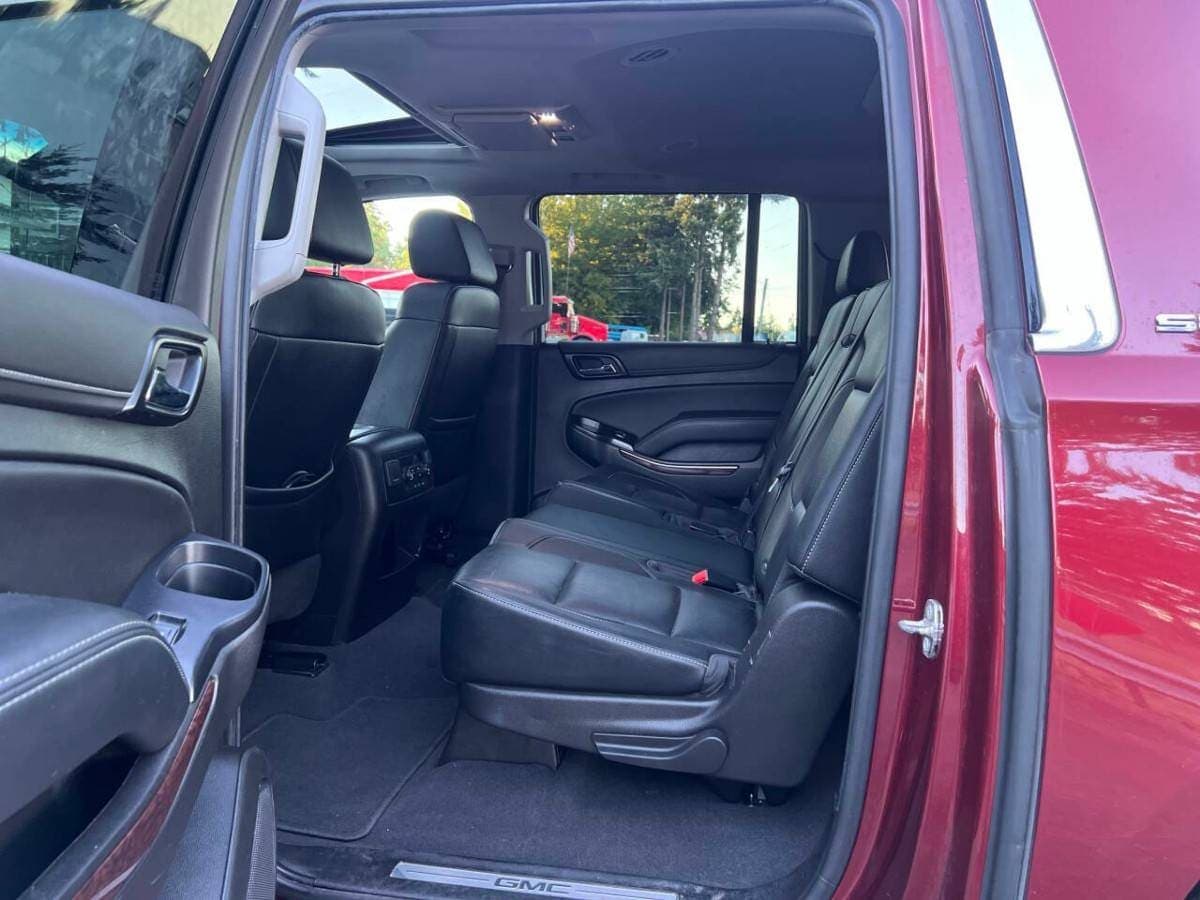2019 GMC Yukon XL 4x4 4WD SLT 4dr SUV, view