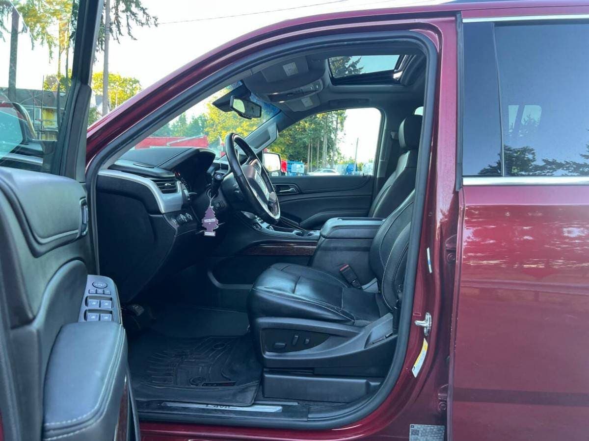 2019 GMC Yukon XL 4x4 4WD SLT 4dr SUV, view