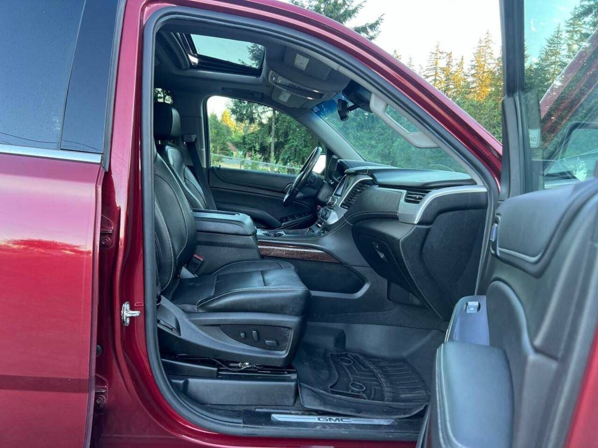 2019 GMC Yukon XL 4x4 4WD SLT 4dr SUV, view