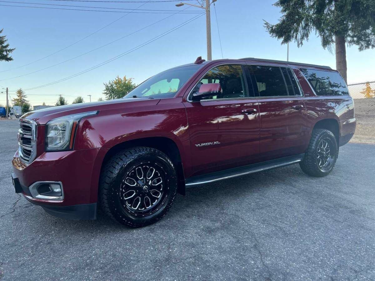 2019 GMC Yukon XL 4x4 4WD SLT 4dr SUV, view