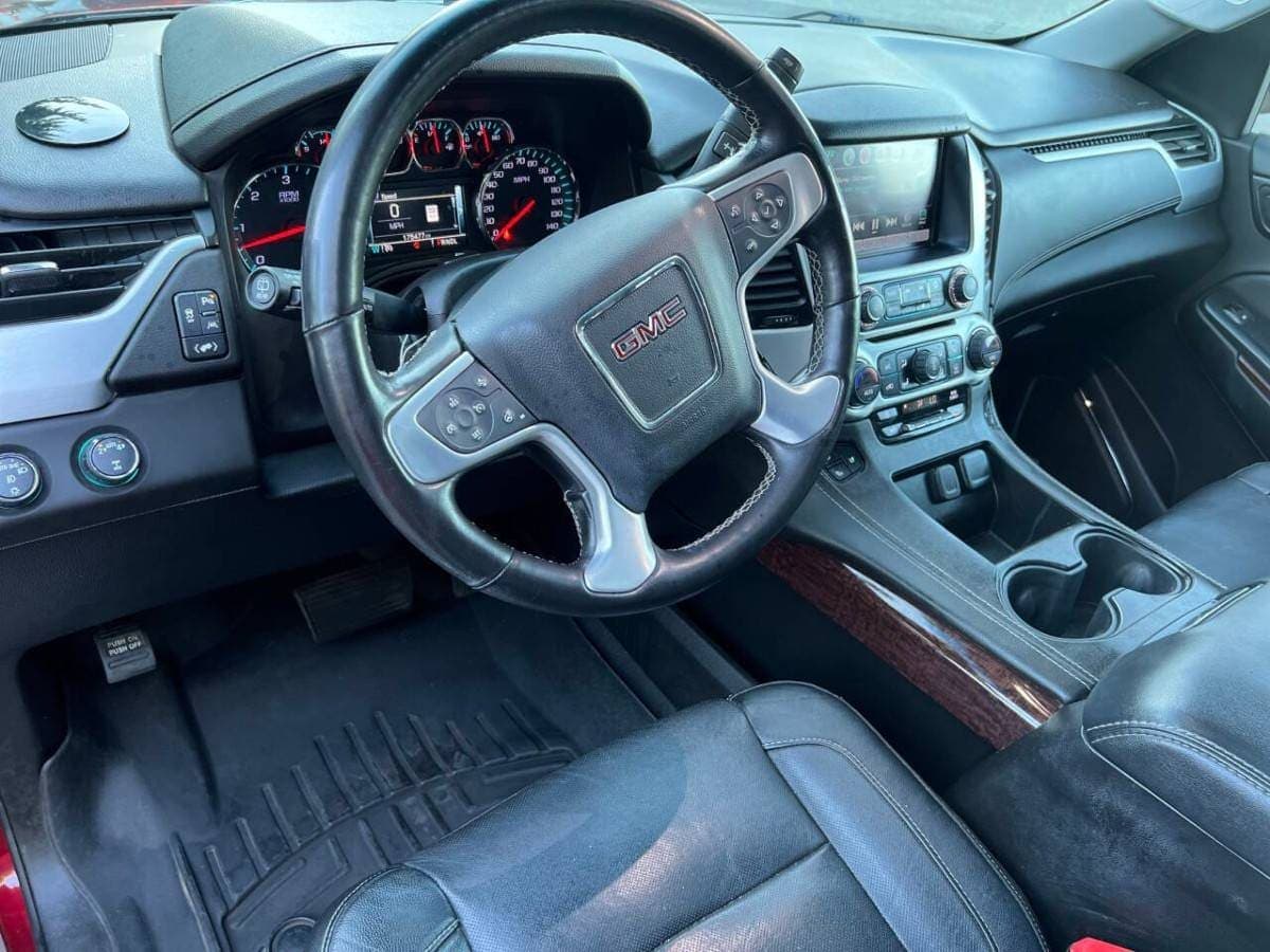 2019 GMC Yukon XL 4x4 4WD SLT 4dr SUV, view