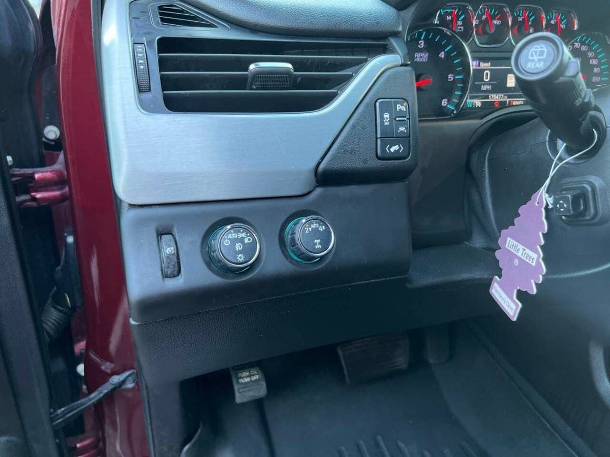 2019 GMC Yukon XL 4x4 4WD SLT 4dr SUV, view