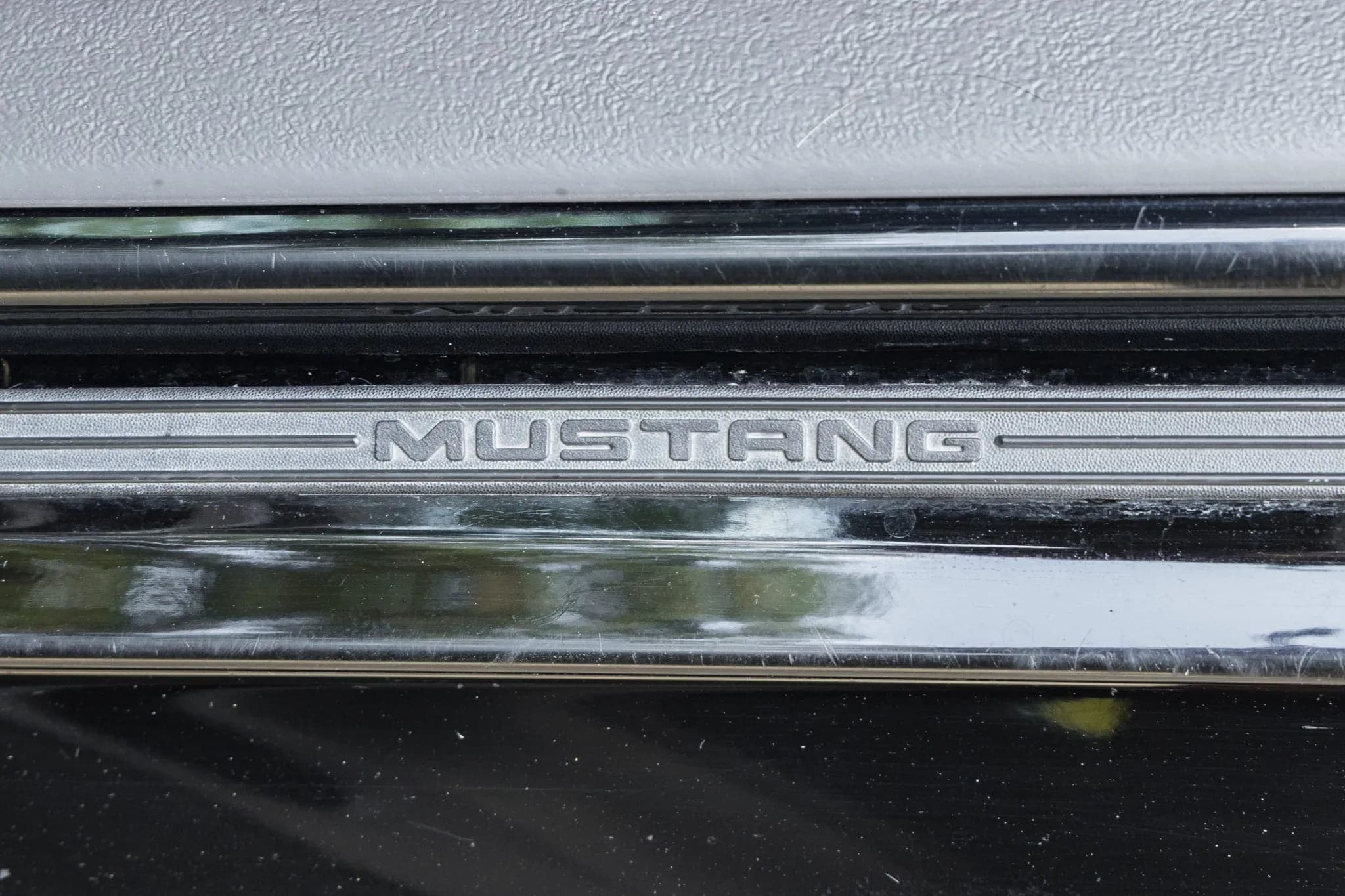 2001 Ford Mustang SVT Cobra Coupe, view
