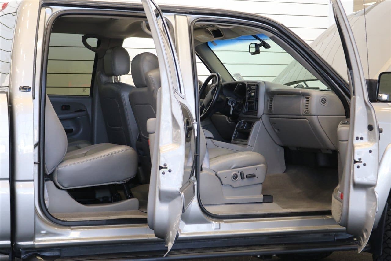 2003 CHEVROLET SILVERADO 2500HD, view