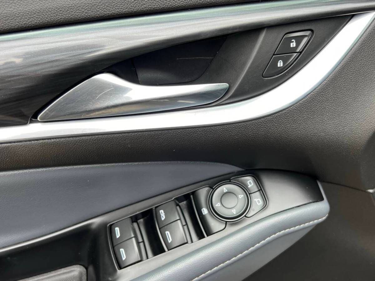 2024 Buick Enclave 4x4 4WD Essence 4dr Crossover, view