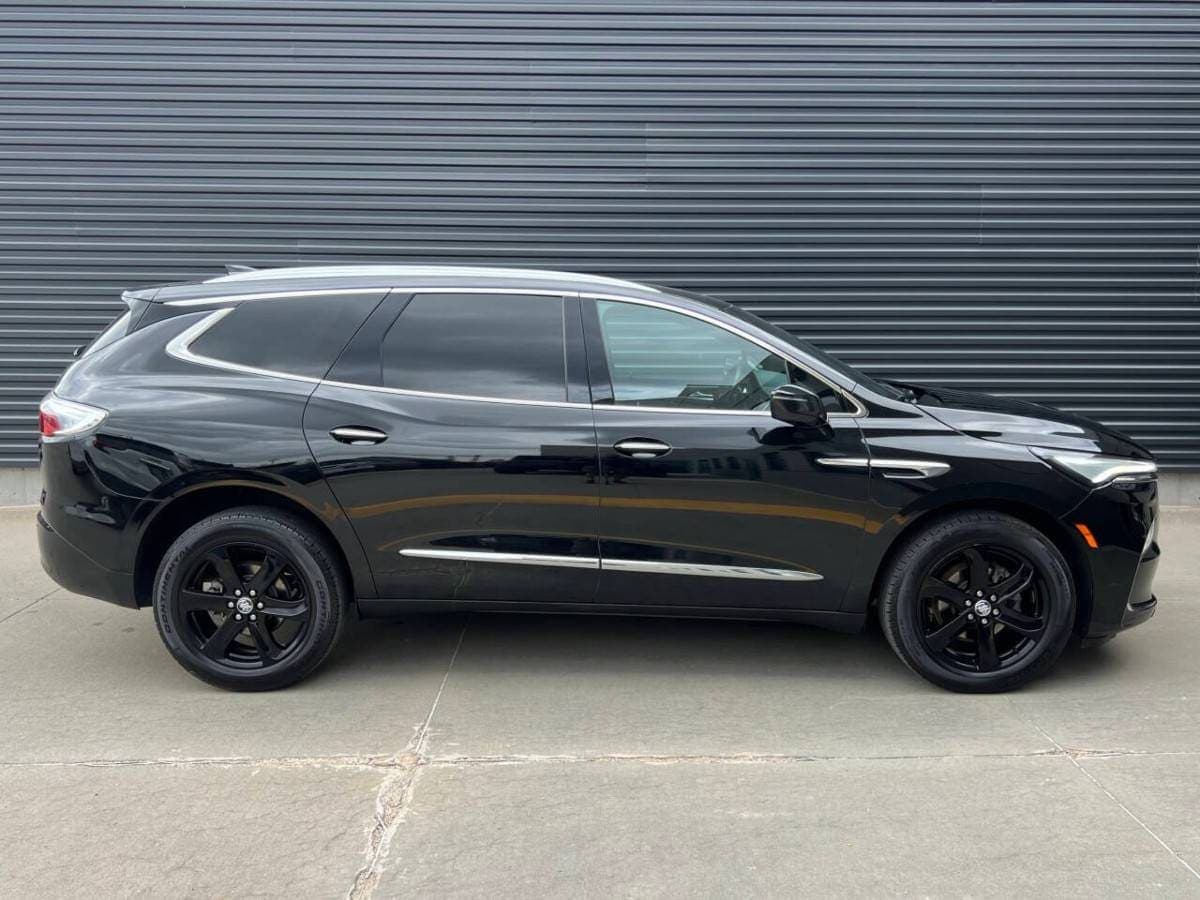 2024 Buick Enclave 4x4 4WD Essence 4dr Crossover, view
