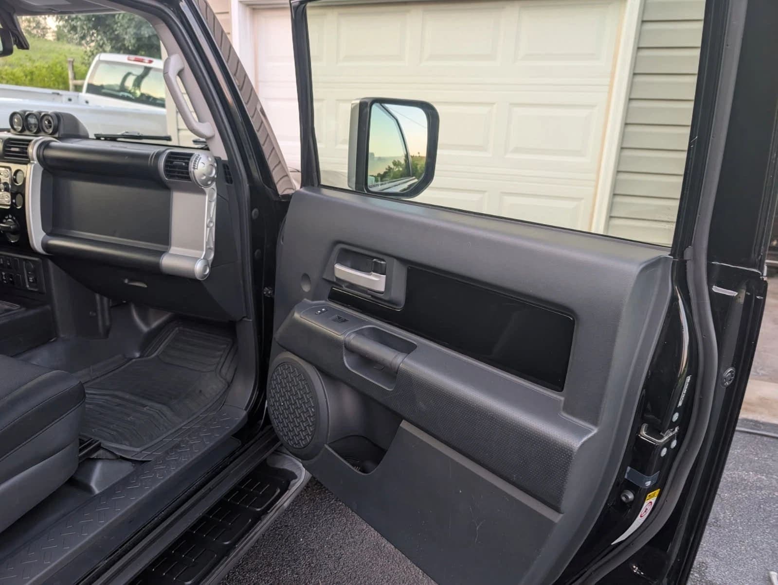 2013 Toyota FJ Cruiser 4x4 Automatic   4wd Automatic Low Miles, view