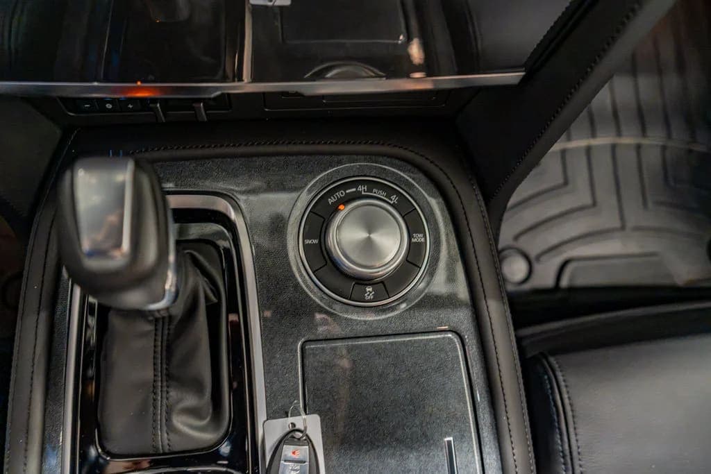 2024 Nissan Armada SL, view