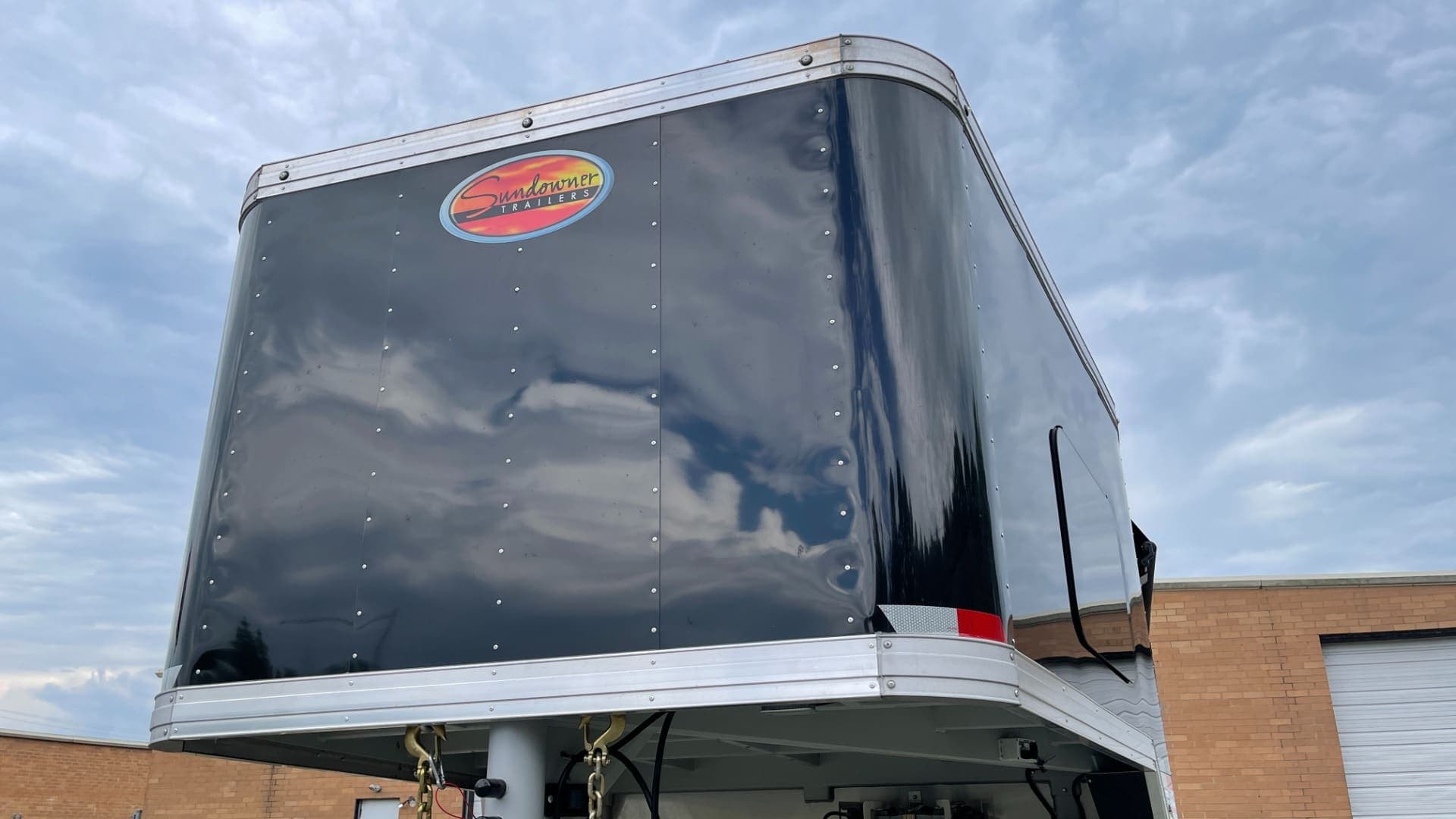 2020 Sundowner 2986 SGM Toy Hauler — 49' Triple-Axle, view