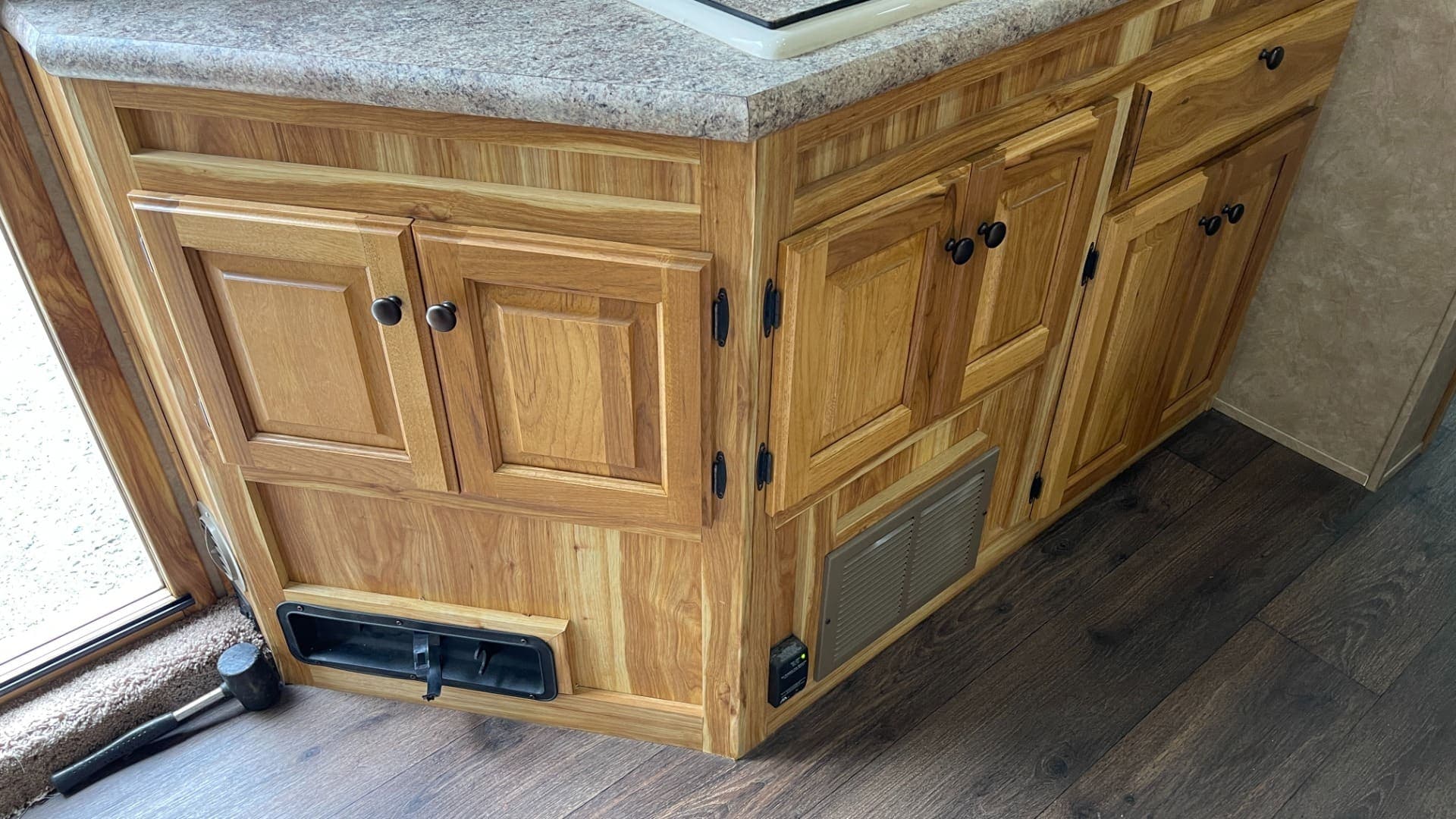 2020 Sundowner 2986 SGM Toy Hauler — 49' Triple-Axle, view
