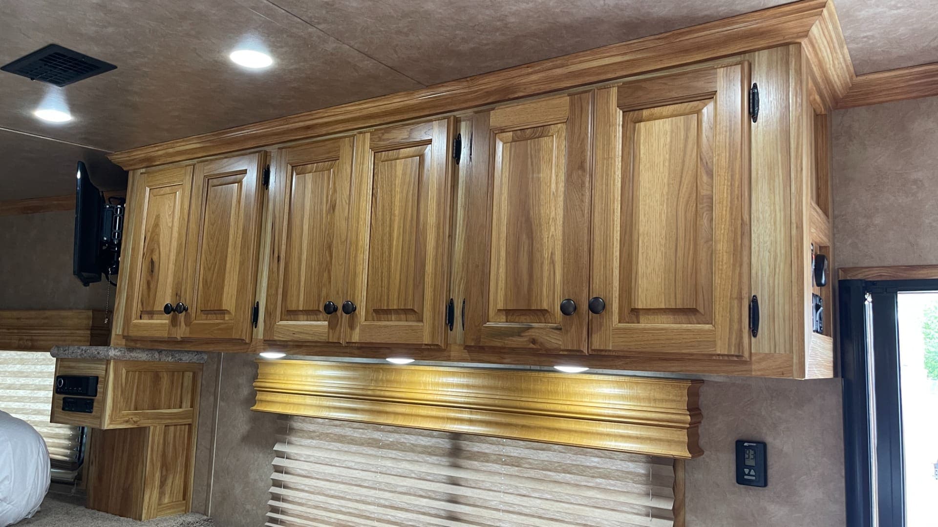 2020 Sundowner 2986 SGM Toy Hauler — 49' Triple-Axle, view