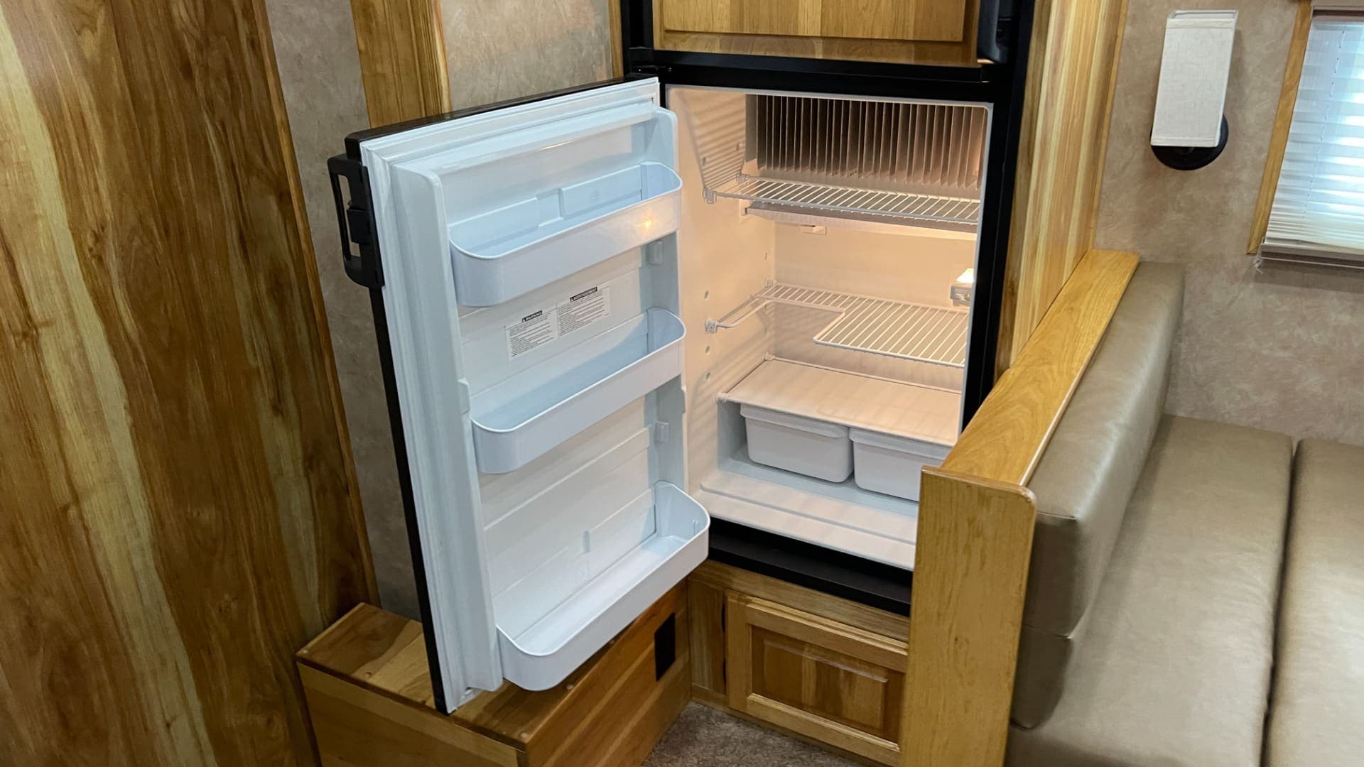 2020 Sundowner 2986 SGM Toy Hauler — 49' Triple-Axle, view