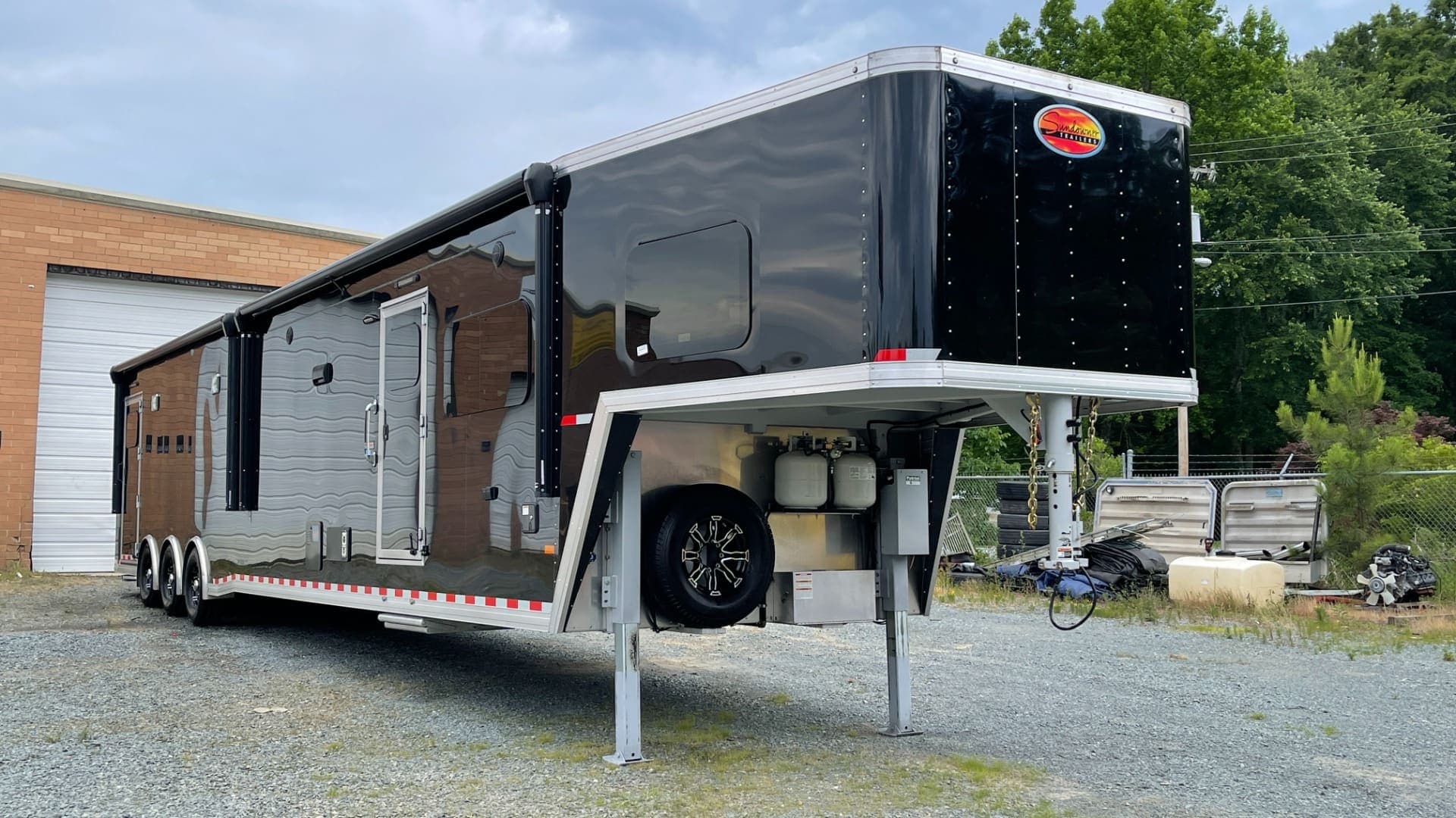 2020 Sundowner 2986 SGM Toy Hauler — 49' Triple-Axle, view