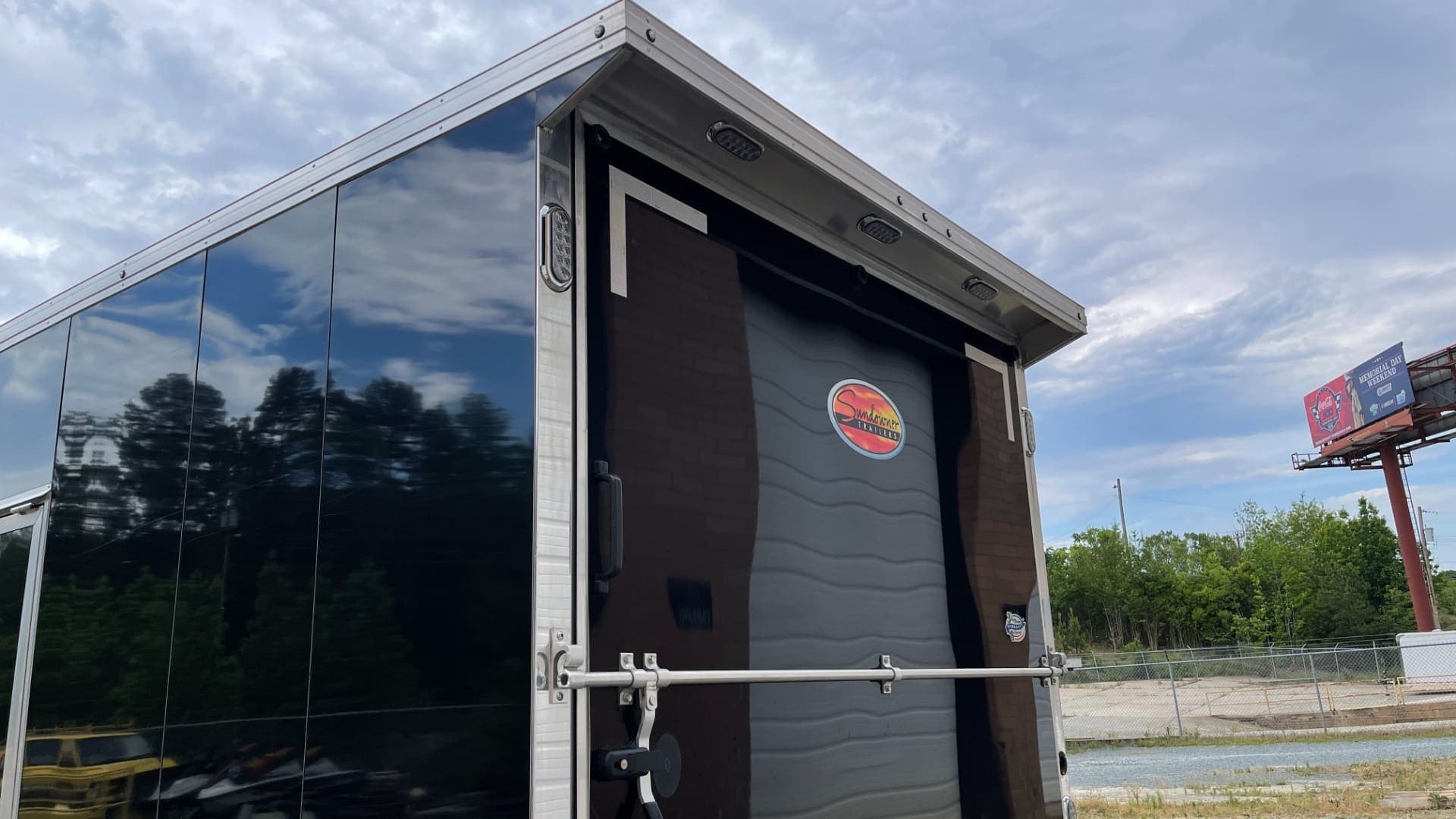 2020 Sundowner 2986 SGM Toy Hauler — 49' Triple-Axle, view