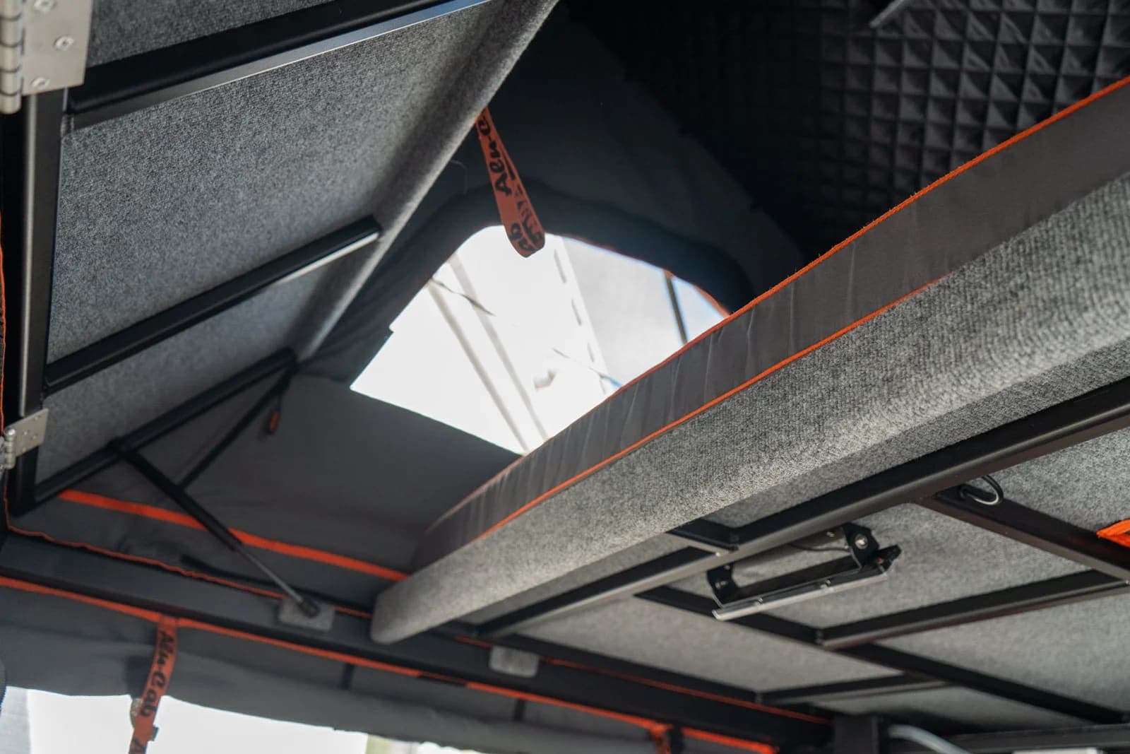 2020 JEEP GLADIATOR MOJAVE, view