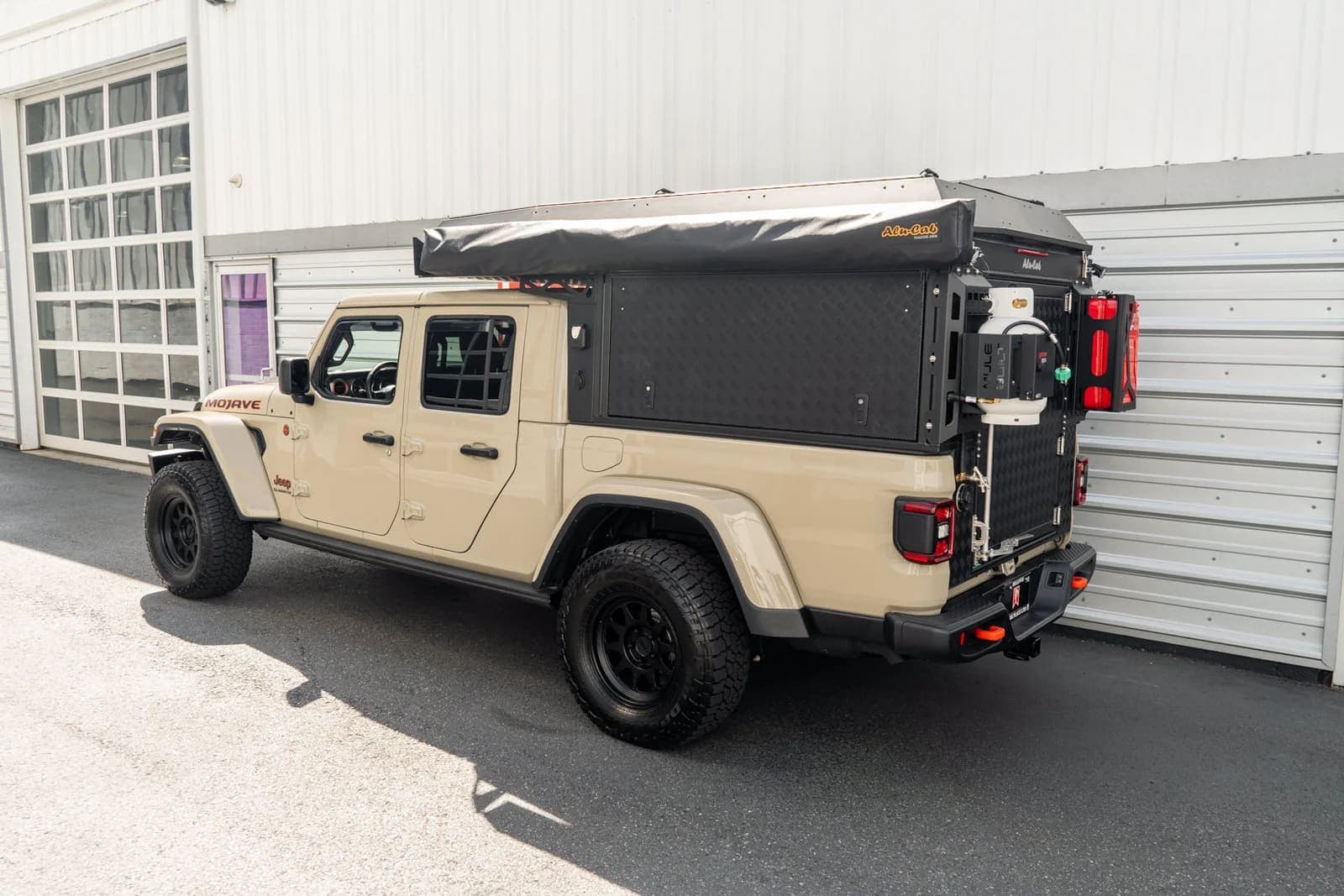 2020 JEEP GLADIATOR MOJAVE, view