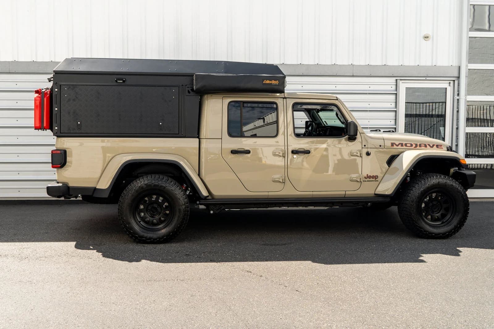2020 JEEP GLADIATOR MOJAVE, view