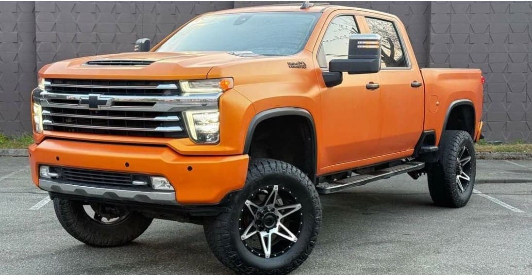 2020 Chevrolet Silverado 3500HD High Country Duramax 4x4, view