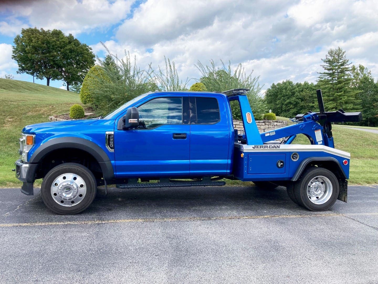 2020 Ford F550 Gas w/ Jerr Dan MPL-NG Self Loader w/ Single-Line Wrecker, view